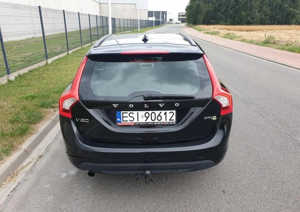 Volvo V60 cena 31909 przebieg: 250000, rok produkcji 2011 z Sieradz małe 301